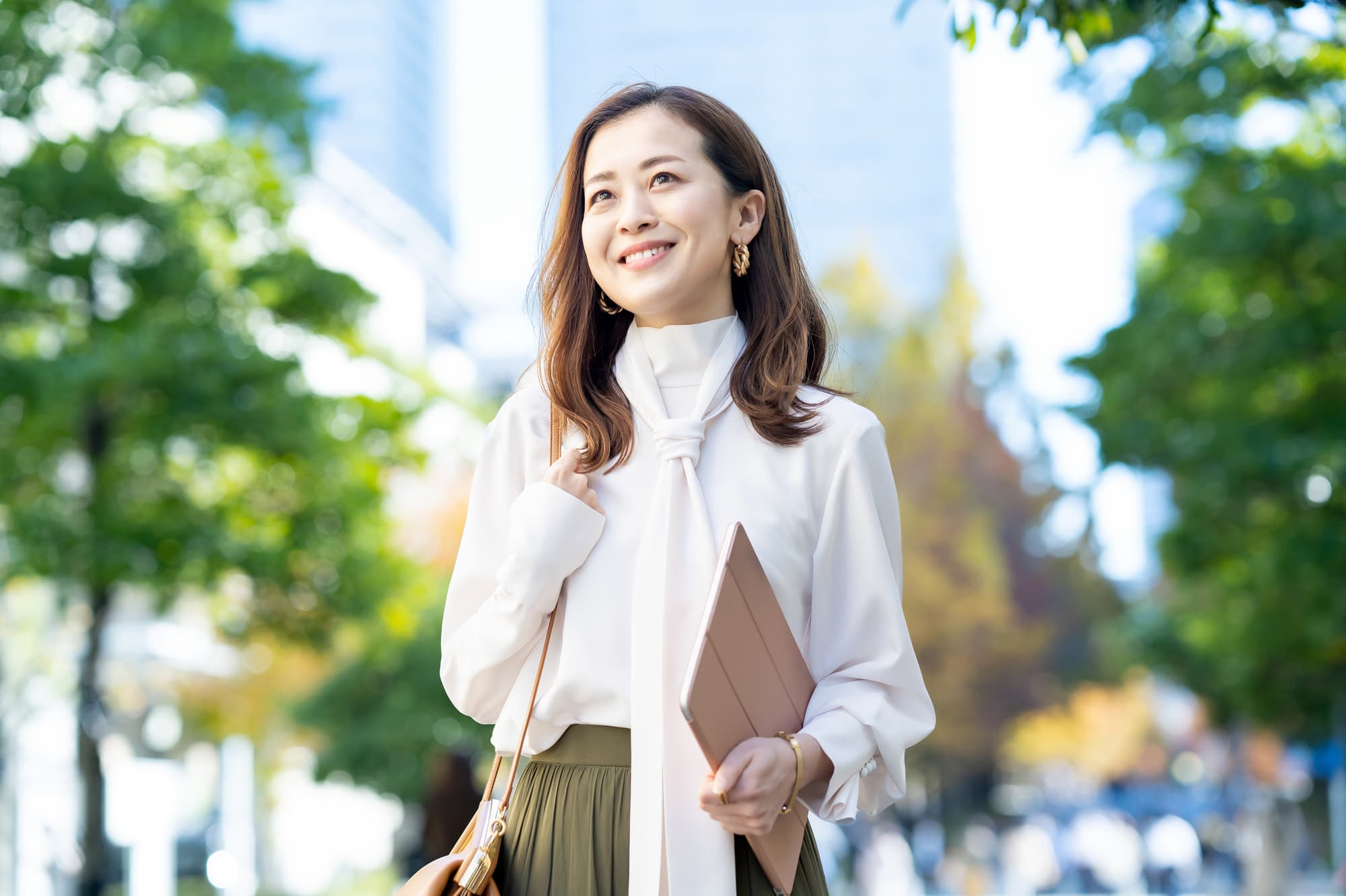 ワイヤー矯正の部分矯正で美しい歯並びになった女性
